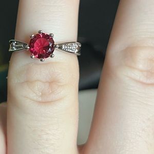 Ring. Size 8. Never worn. Too small.